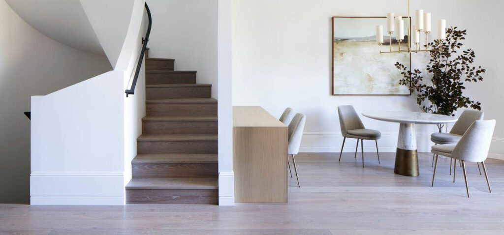 中心内部楼梯靠近西班牙复兴院餐厅