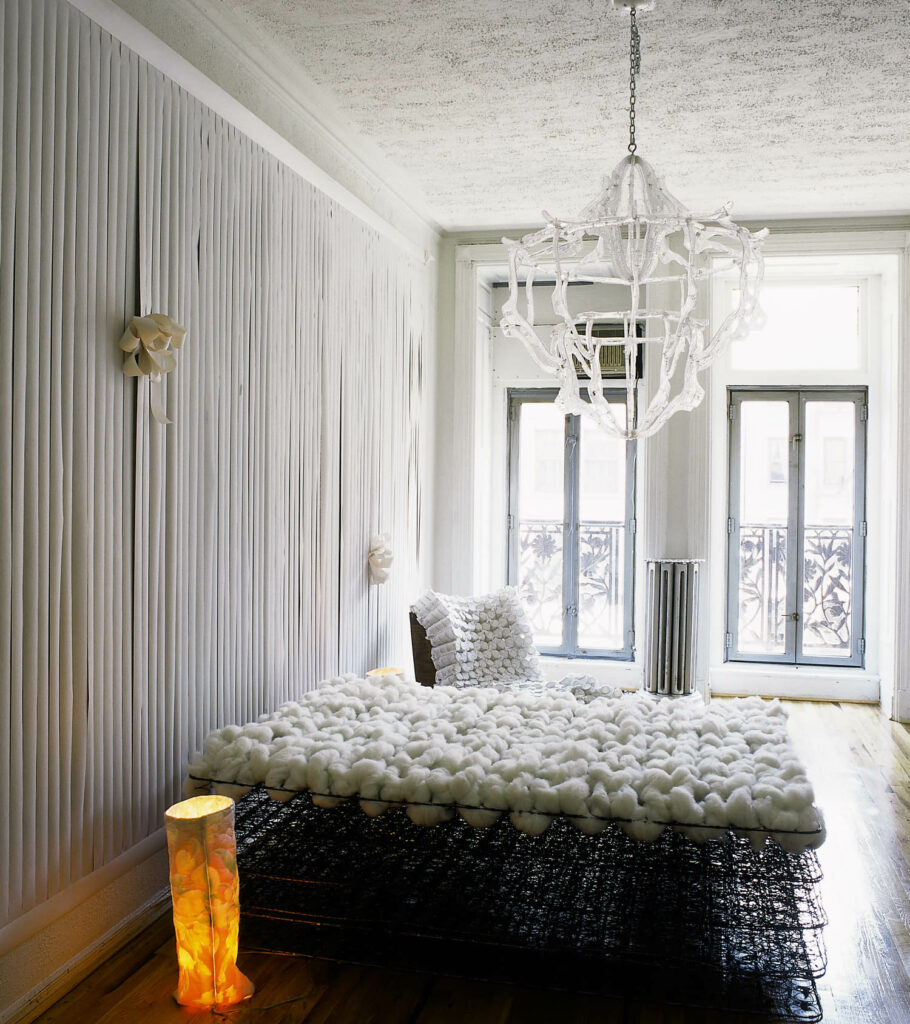 吊机挂在白客厅