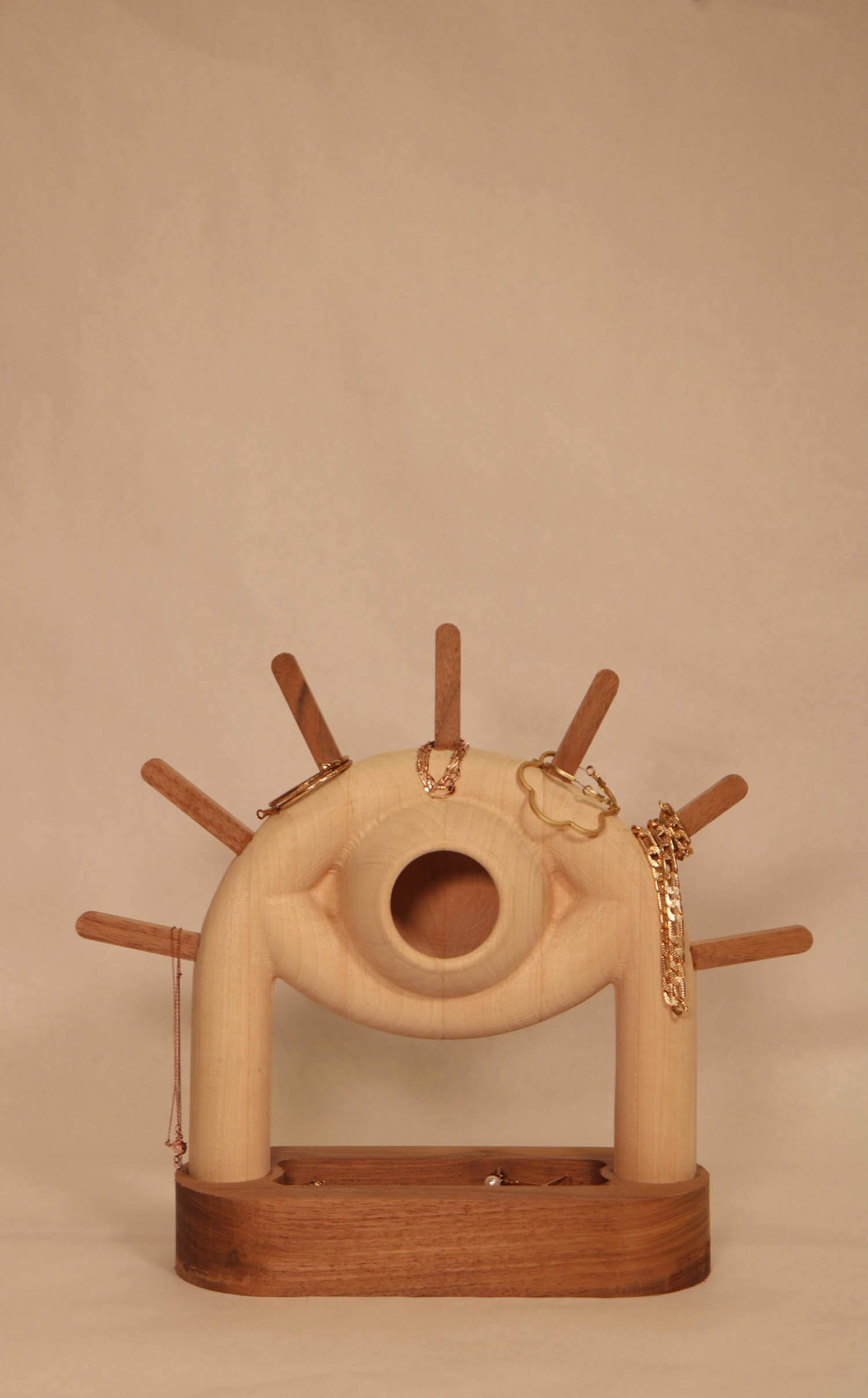 yabovip下载arushka Agarwal的Eyelet,内设计最佳年度学生优选