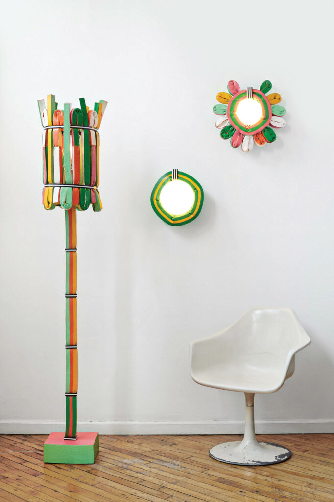 i+U收集由kikiGoti包含多件多色家具