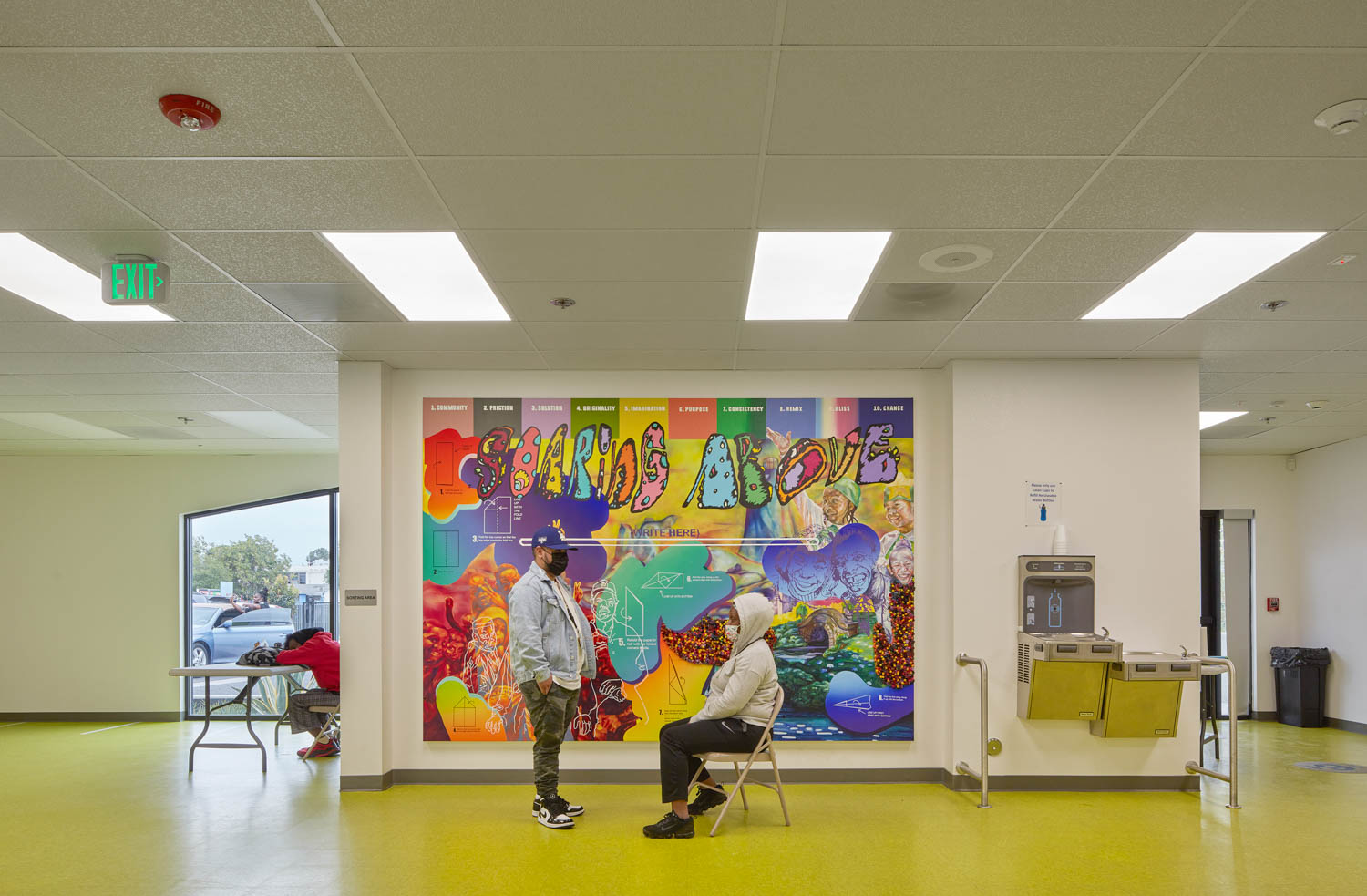 大厅空间多色壁画阅读