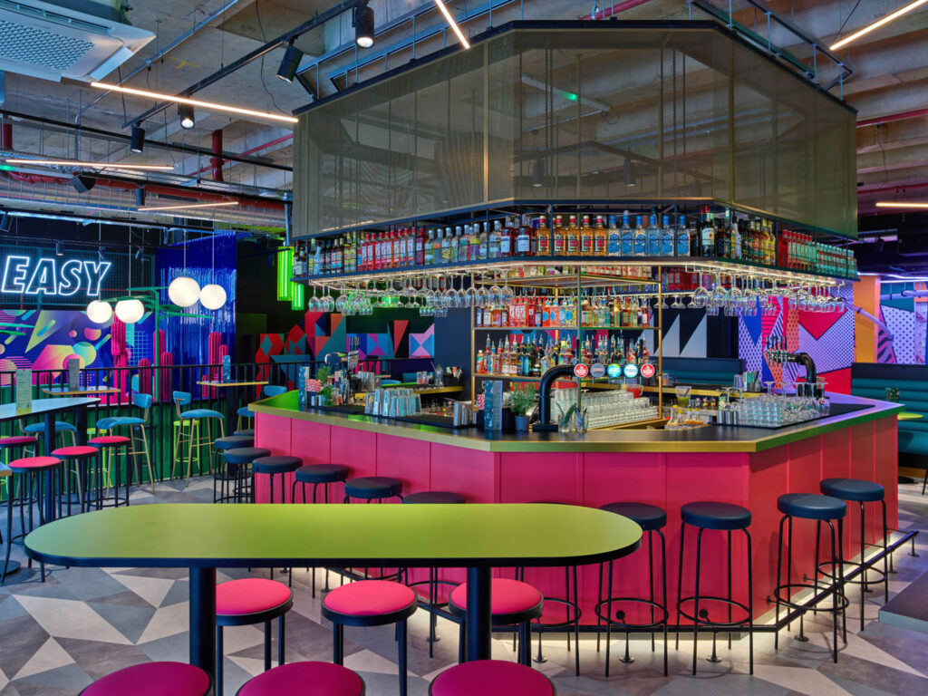 条前有线粉色前端 黄电表前