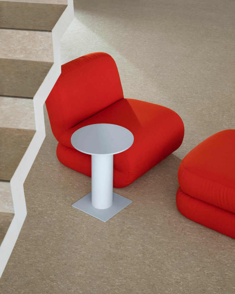 红色模块化座椅