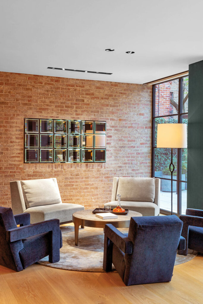 sit区前墙手表显示