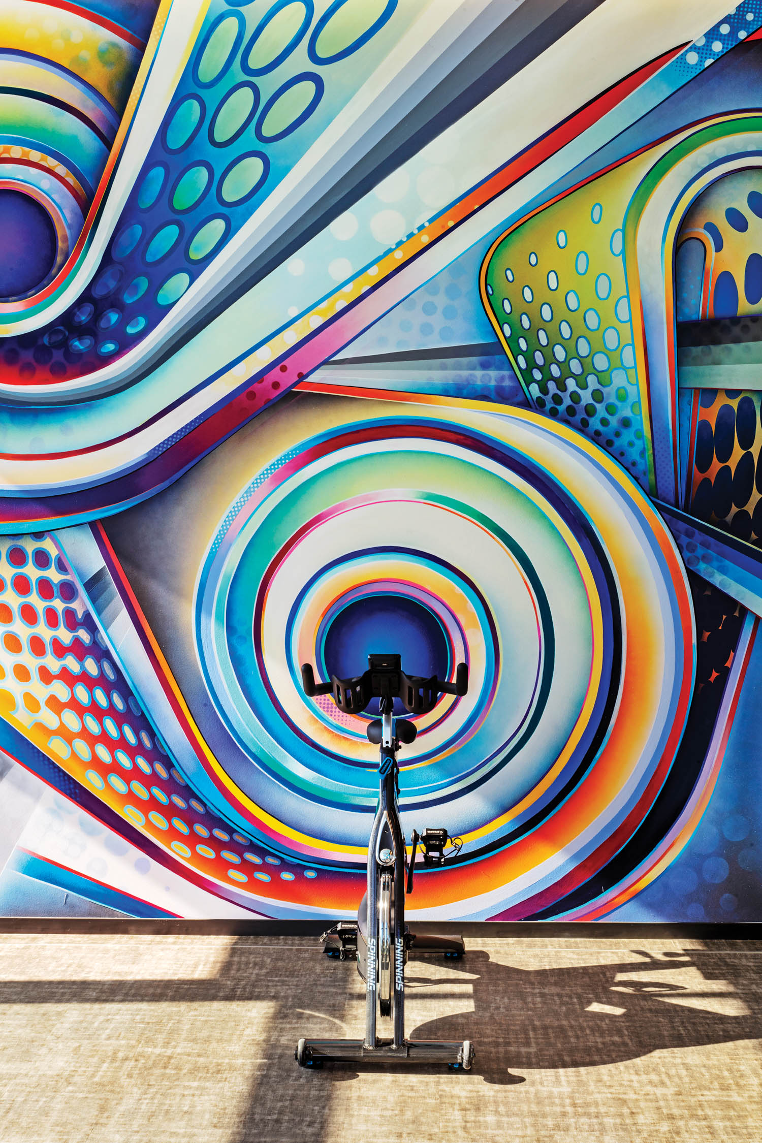 彩色壁画堆积体 运动单车