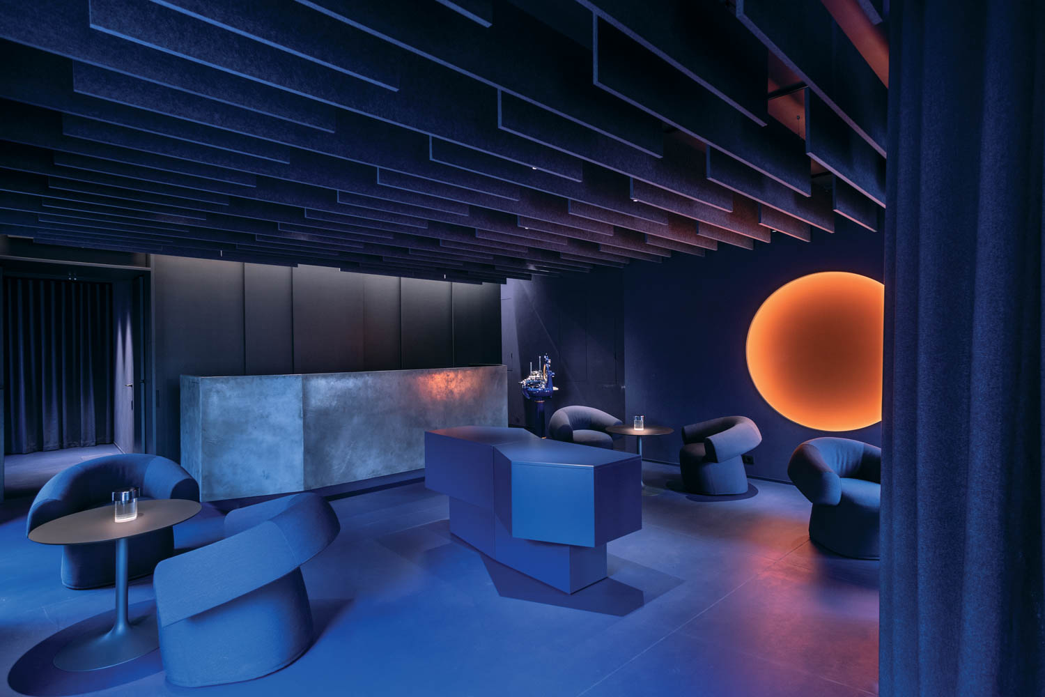 深蓝休息室安装相似太阳