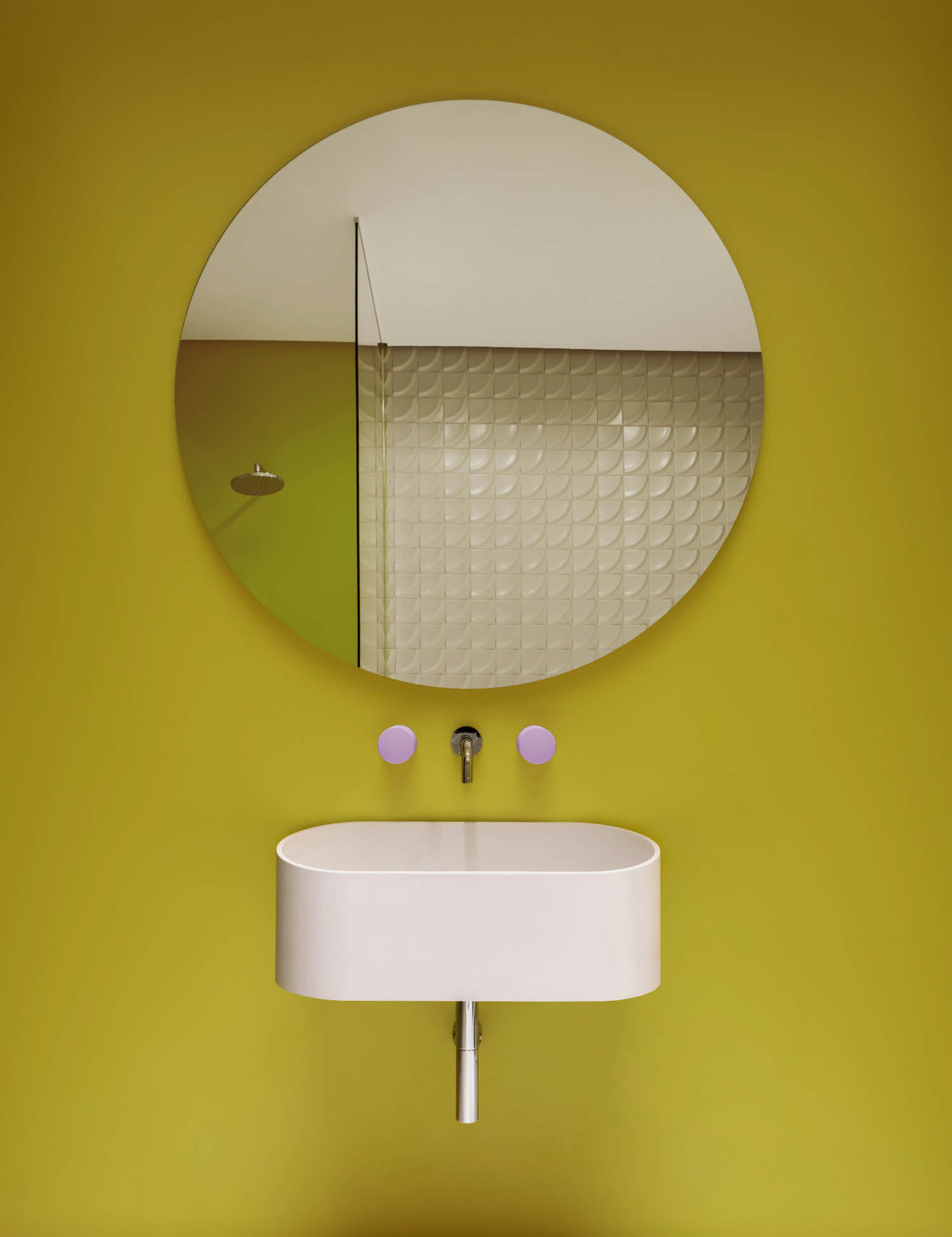 光liac龙头黄绿墙