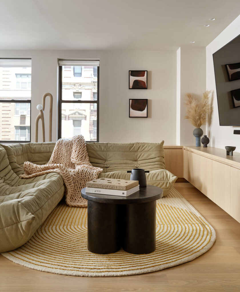 带米格沙发、GAN地毯和小咖啡桌