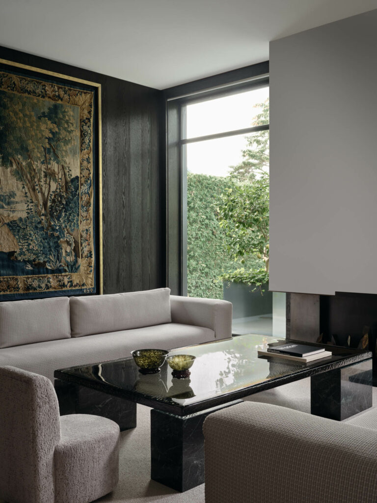 院子里有黑染波罗地海松