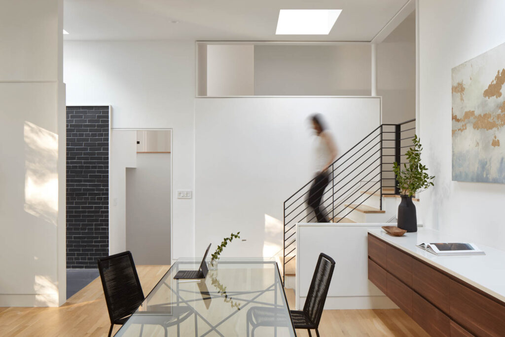 楼梯连接餐区马里兰州上层