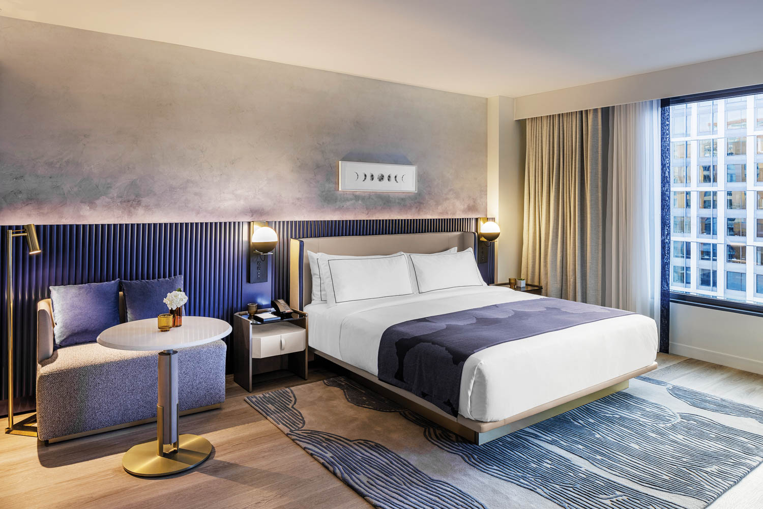 明天的客房,希尔顿古玩收藏用蓝色的口音