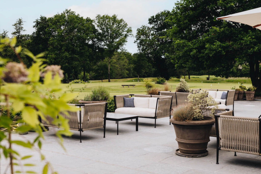 Les誉为房地产会所阶地