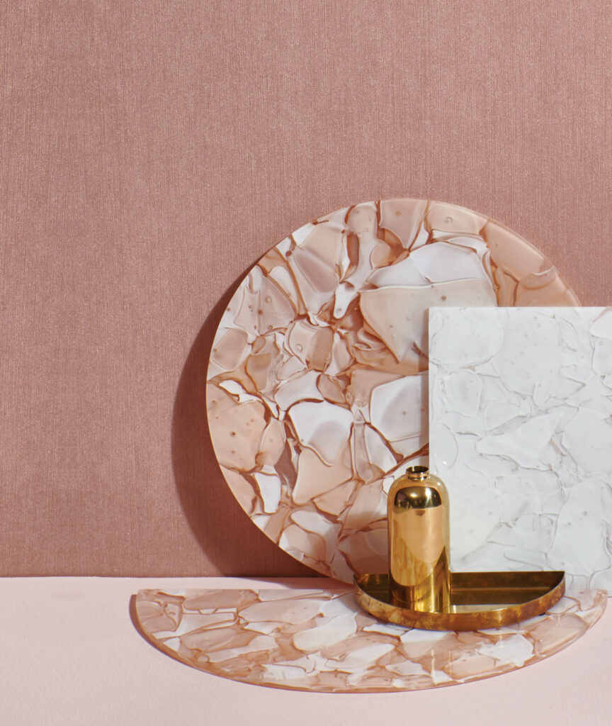 光粉笔料由熔弃玻璃碎片制成