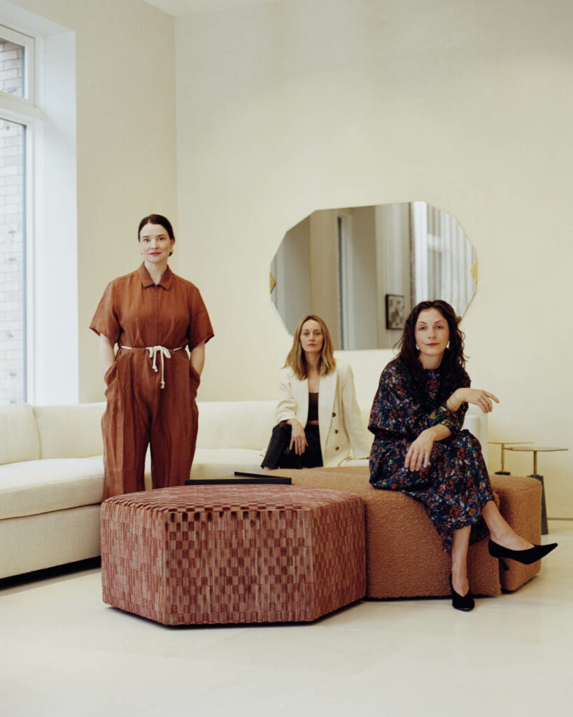 HillaryPetrie,Crystal Ellis和StephanieBeamerEgg集团