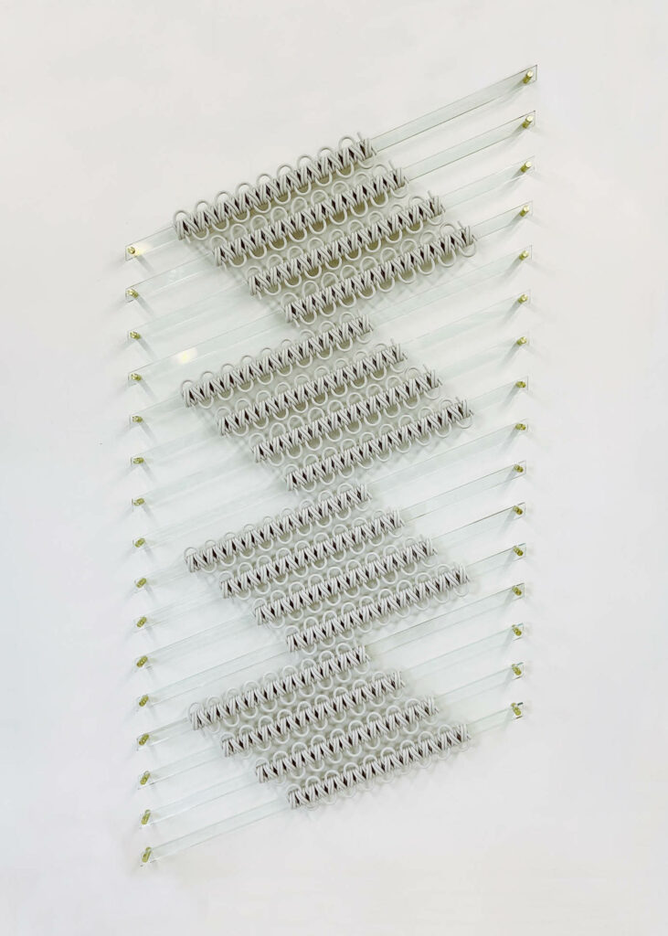 悬浮性能绳应用透明灭火Acrylic条