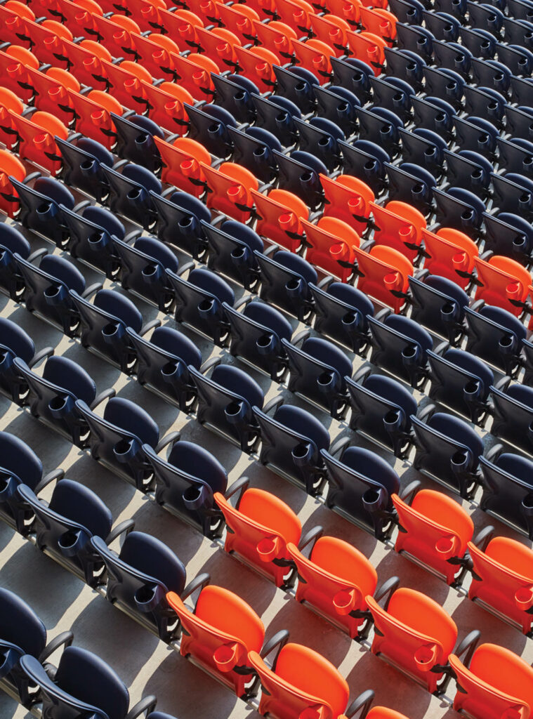 TQL体育场红黑座