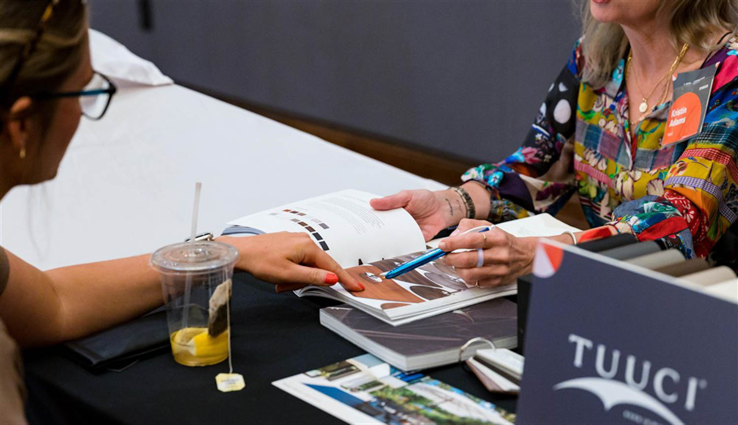 近距离设计器素材