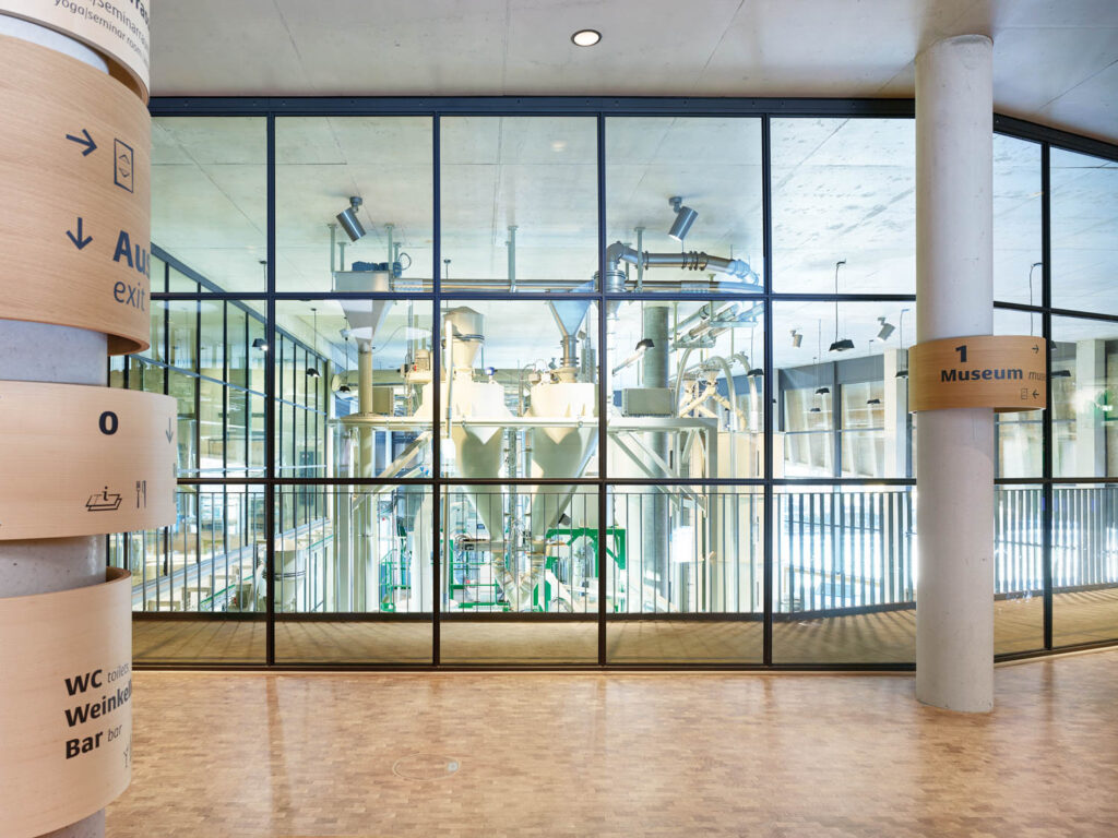 长发世界内二层咖啡烤