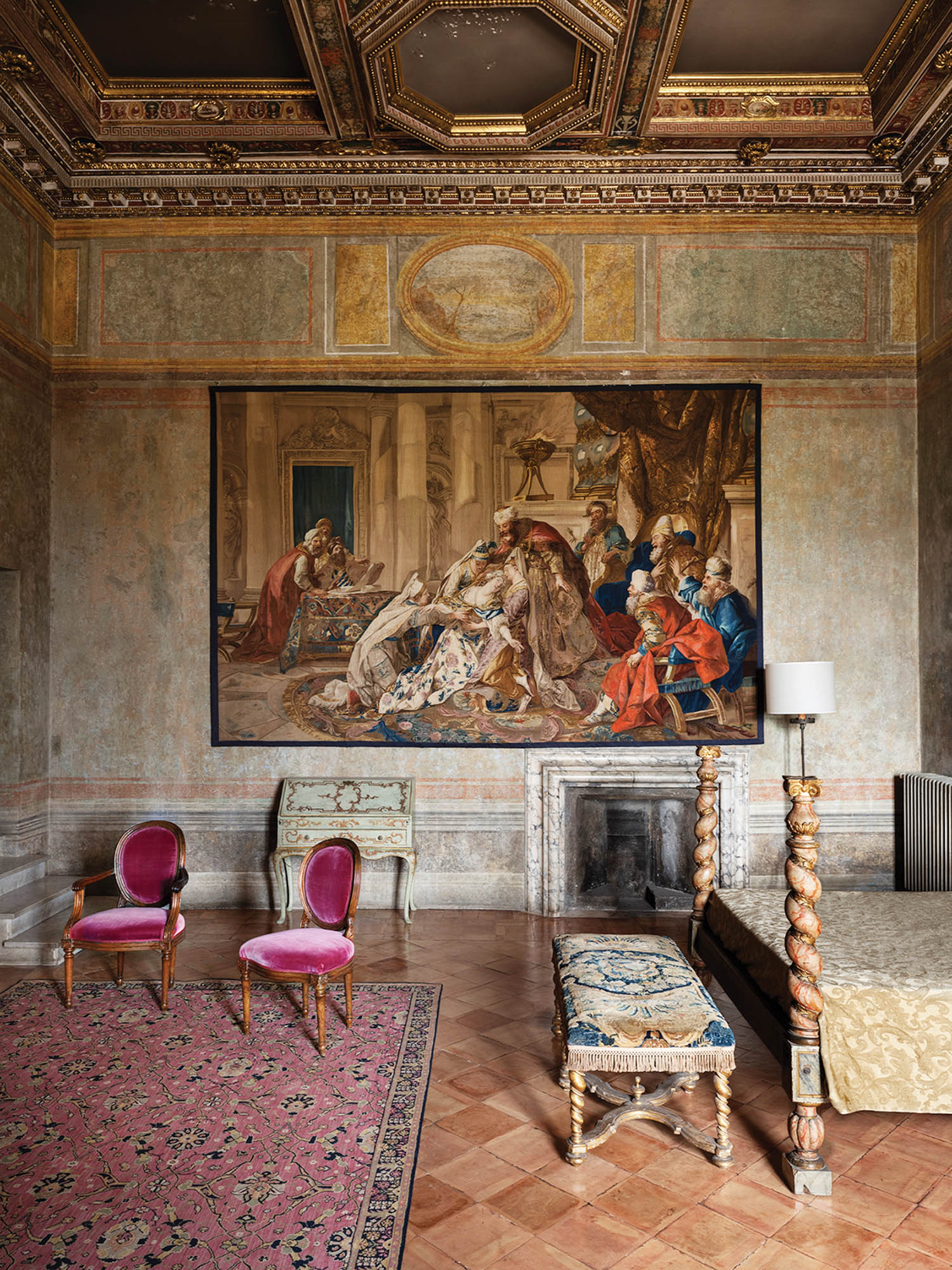 文艺复兴绘画挂在罗马法学院座次