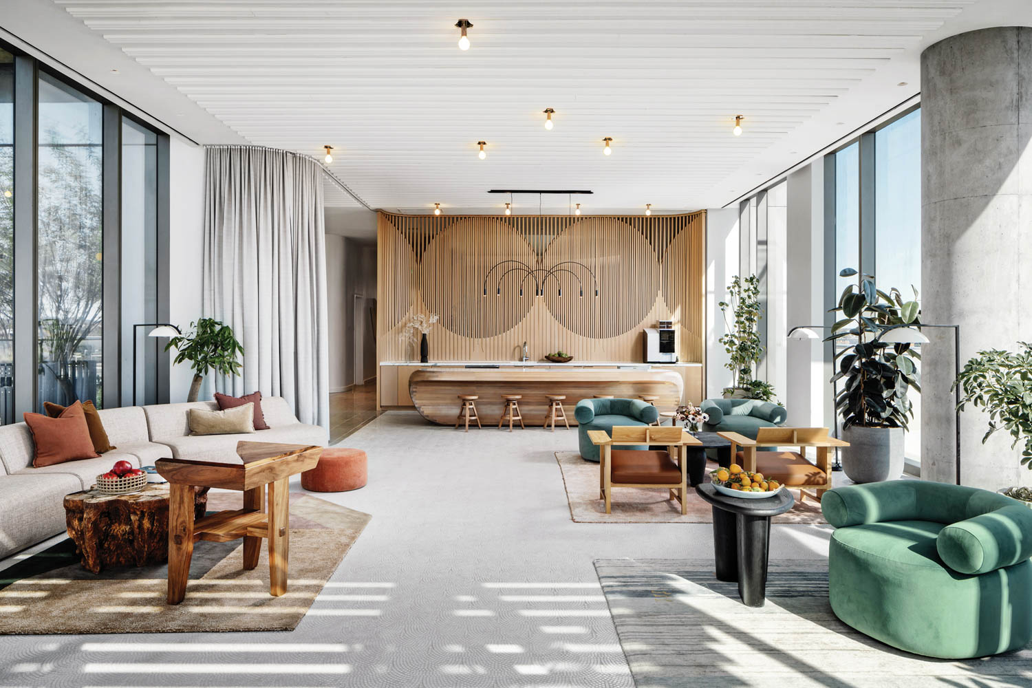 德州公寓楼内装满光的大厅