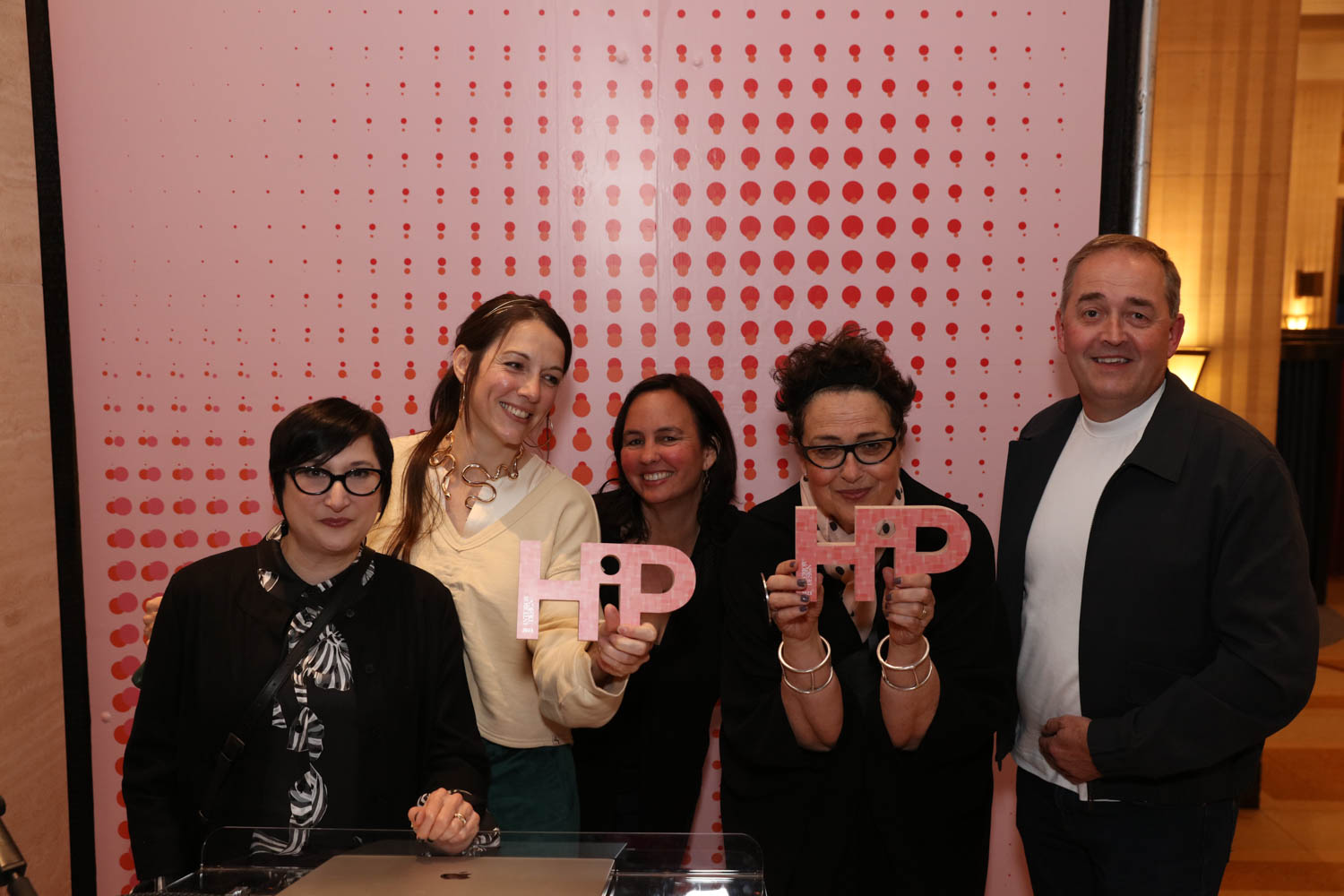 Cindy Allen和Mohawk团队