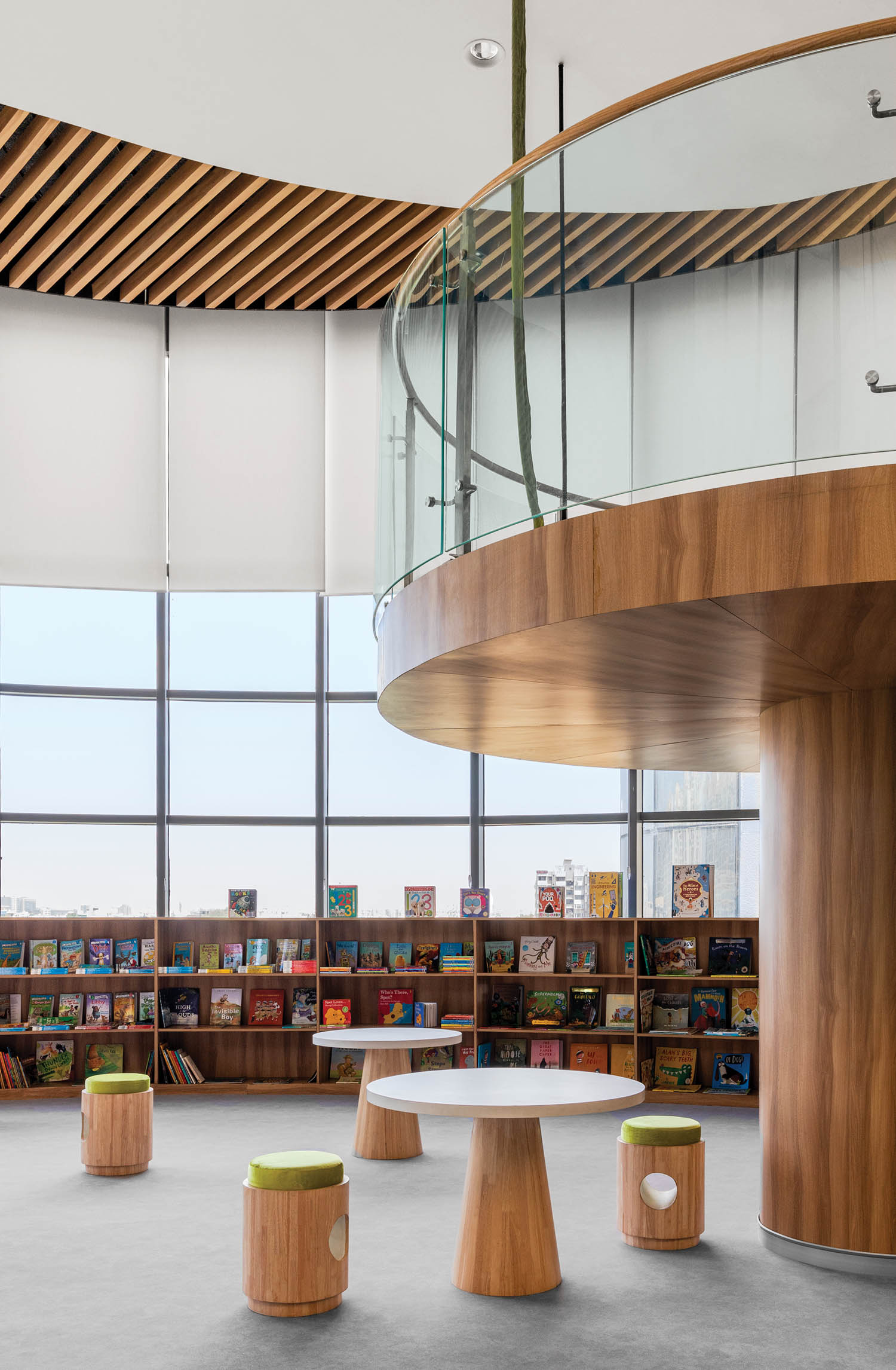 阳台忽略语法学校的座次