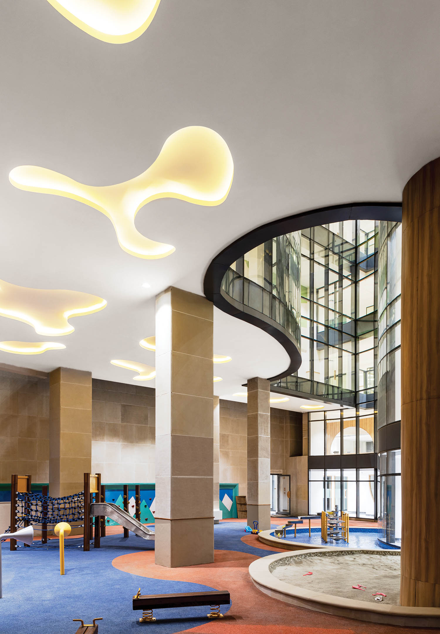 无变光形建入印度语法学校图书馆天花板