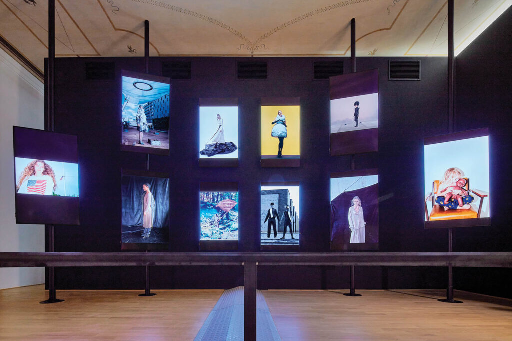 安装屏幕显示集锦服装