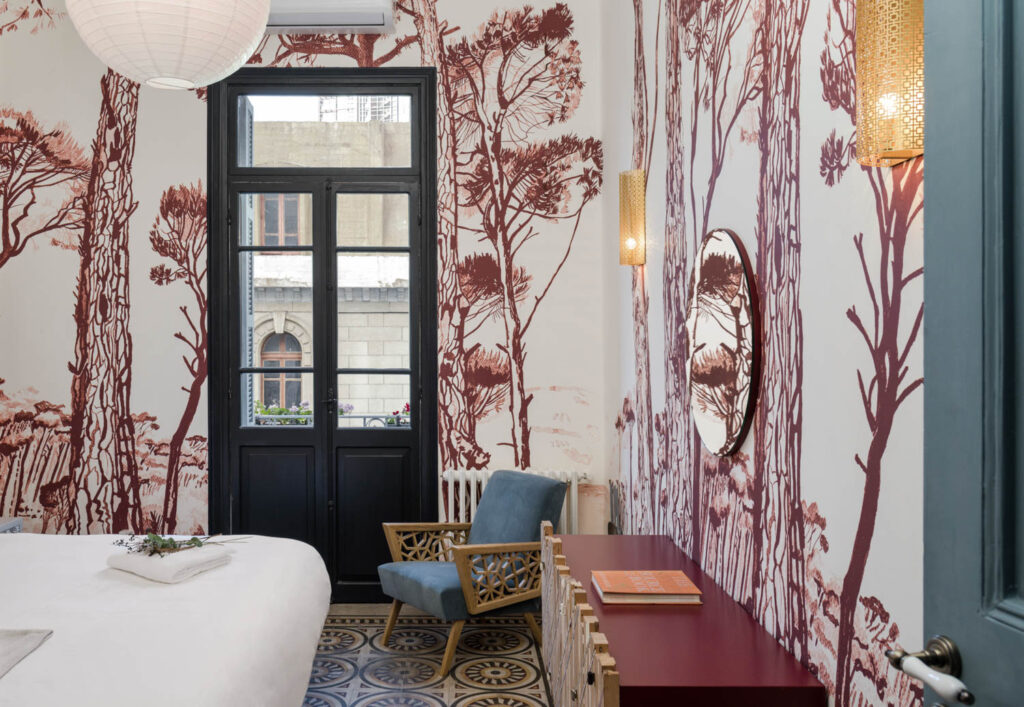 拜特塔曼纳套房门对阳台