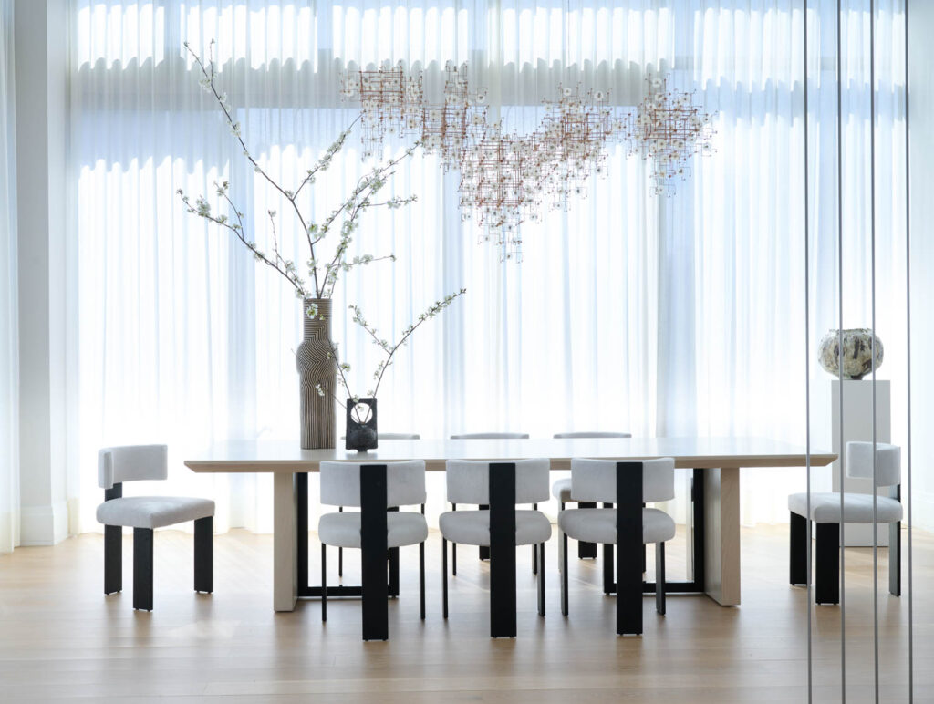 餐厅内装复杂吊灯