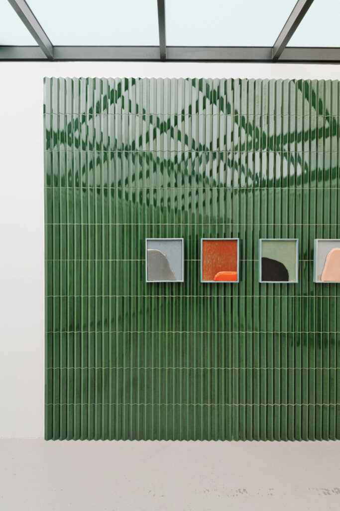 Studio Bourowellec陶瓷Bas防洪比尼