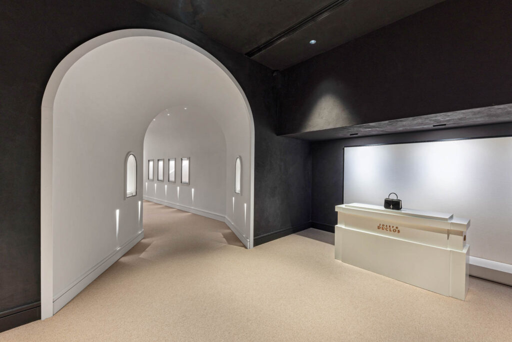 楼下Joseph Duclos商店