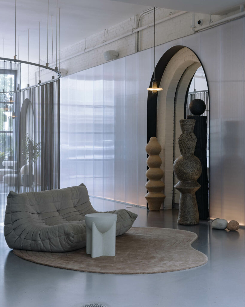 古代杜克罗伊高地灰色沙发