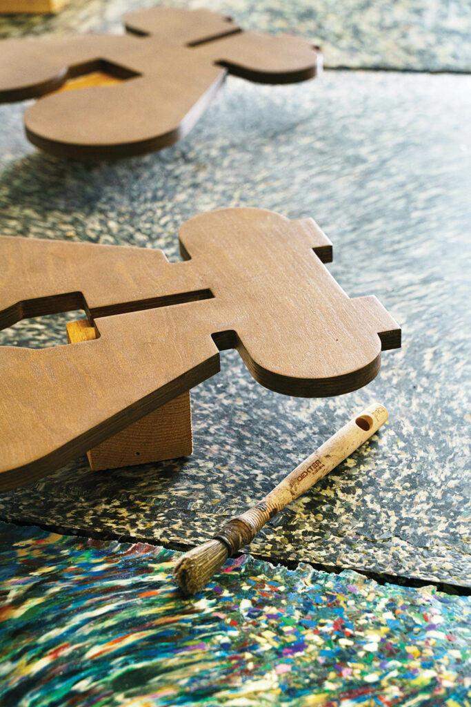 Laak Jom集合中使用的材料