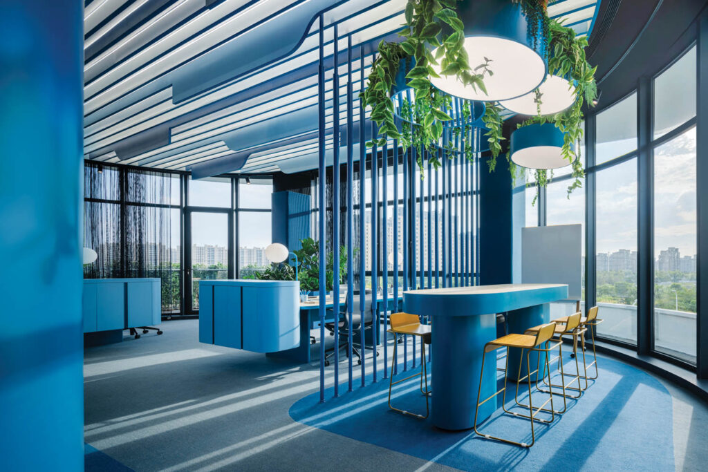 蓝尾生物口音遍历上海职场