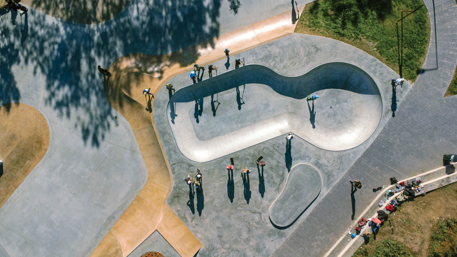 悬浮视图滑板场设计