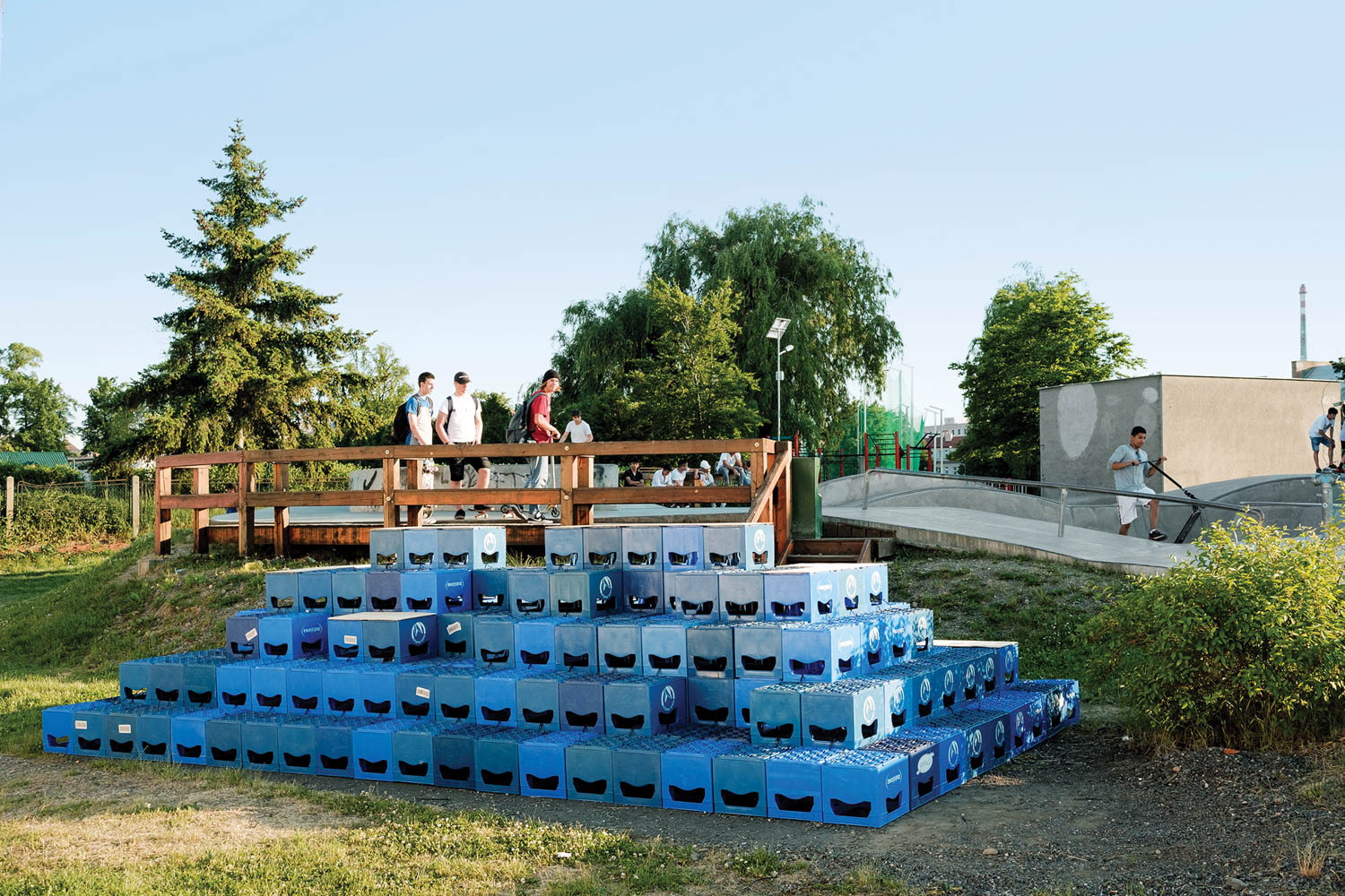 堆蓝箱创建滑板斜坡