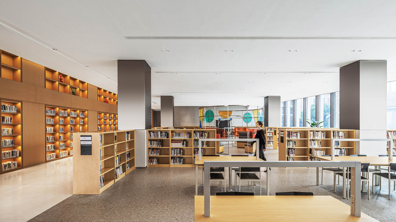 大阅读区并存书籍