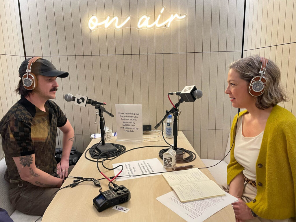 Amy Devers和BryanCostello研究智能