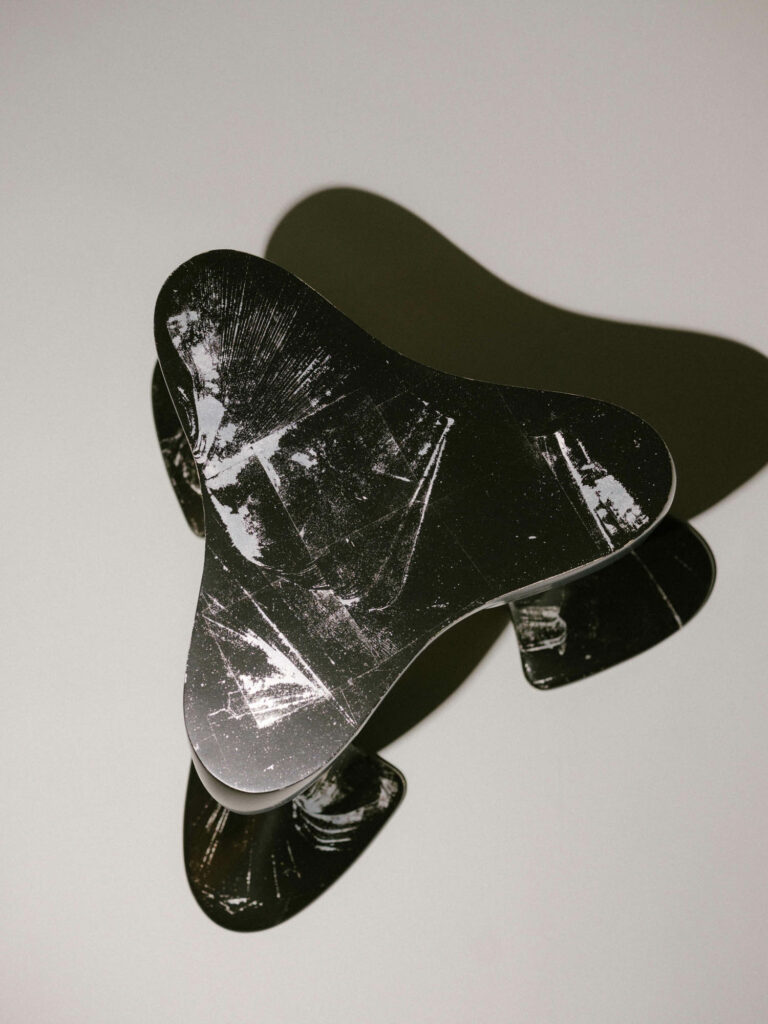 三位方向由Caleb Ferris