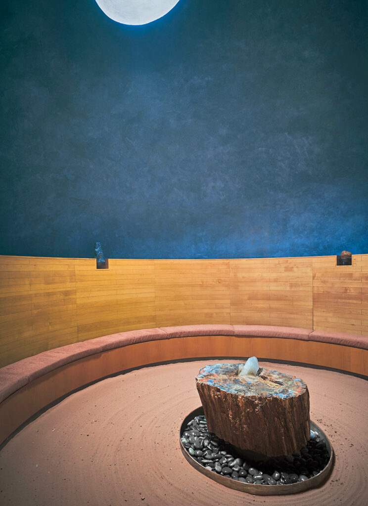 格罗托是一个沉思室 密安摩市内有一层土