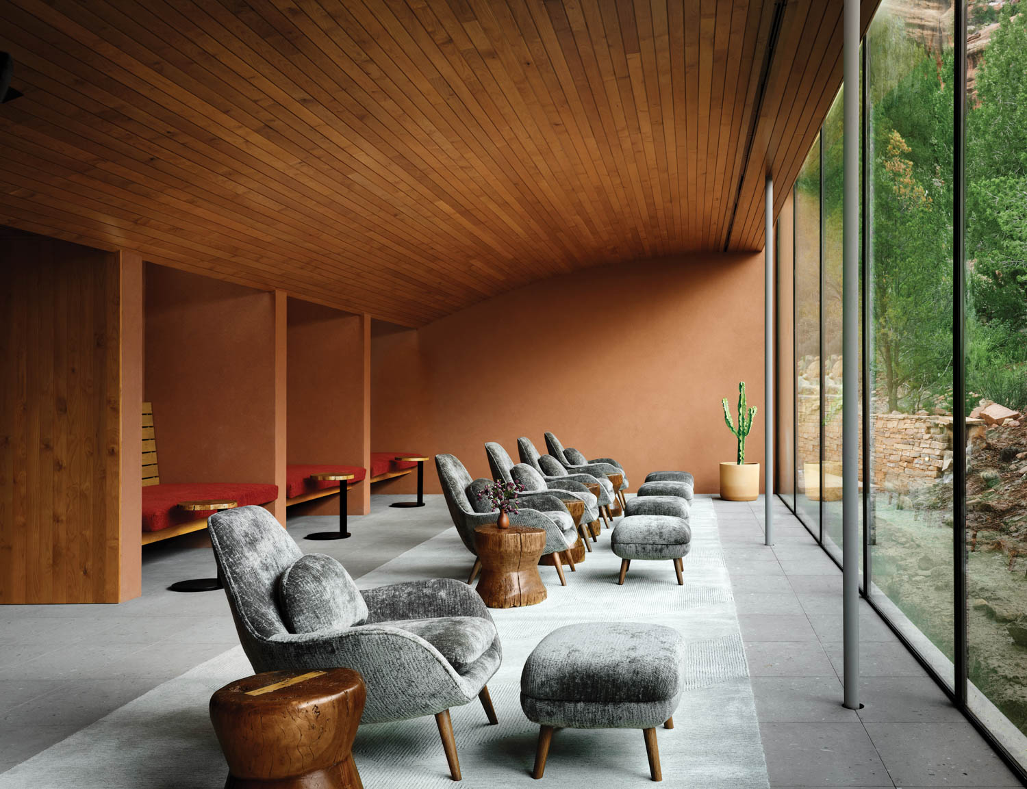 休息室装有轮椅和托曼