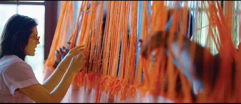 2016年雕刻由参加Pratt暑期学校课程的儿童编织