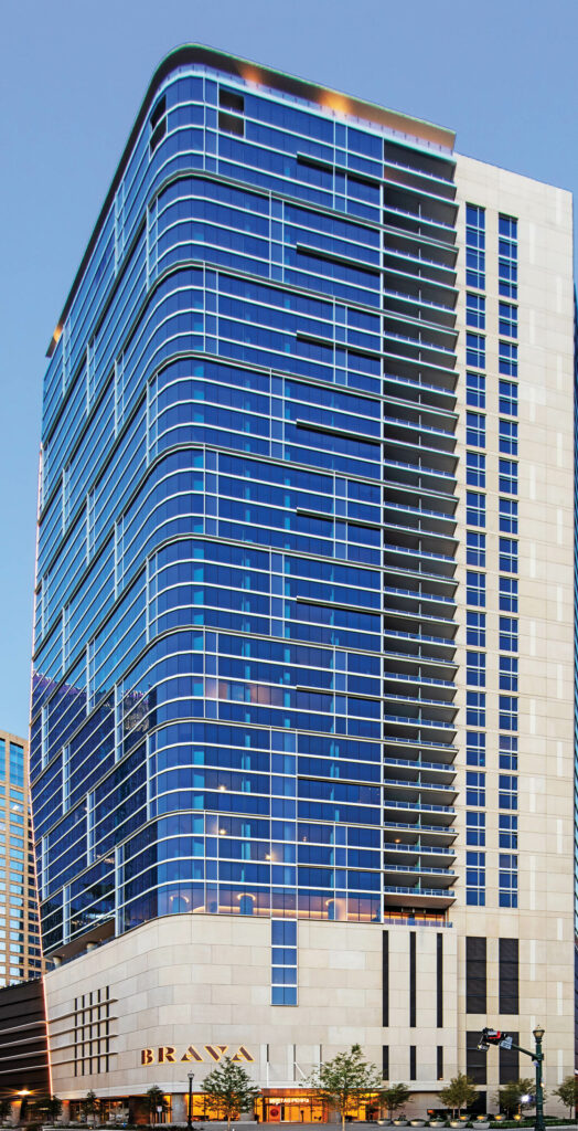 休士顿布拉瓦塔像船形曲面