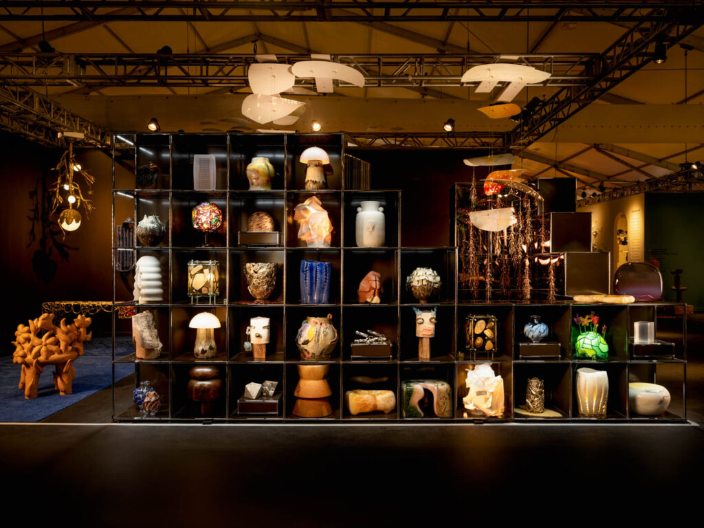 未来完美展台安装视图