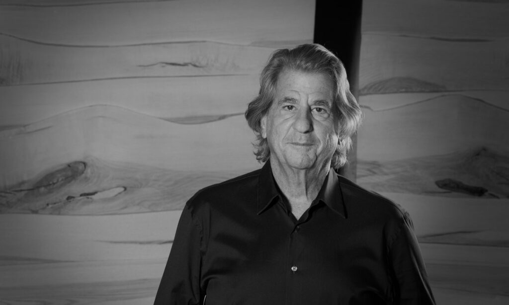 David Rockwell穿黑衬衣