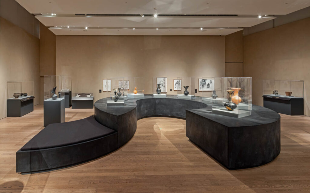 美术馆内装黑站