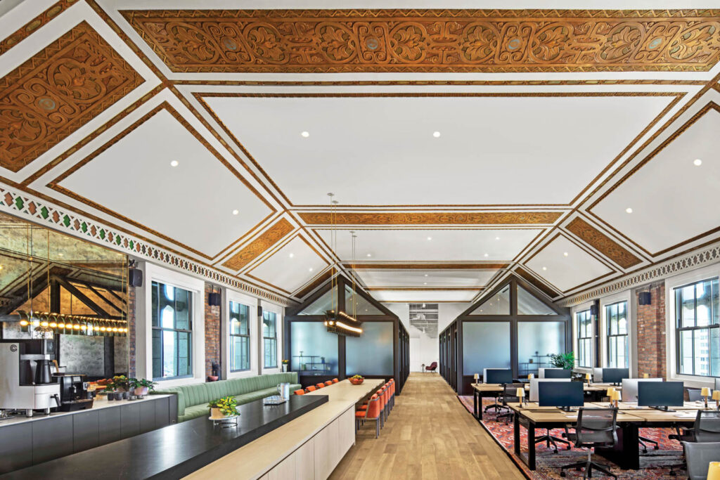 客房拆为二 厨房对面 生活区对面