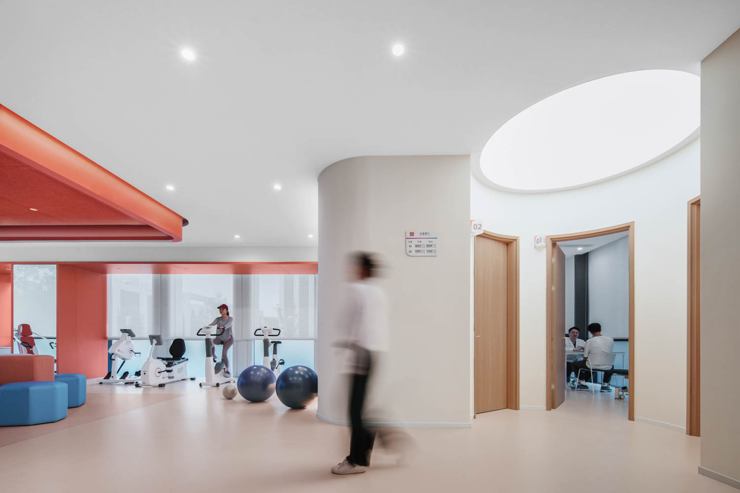 内部走廊与不同房间