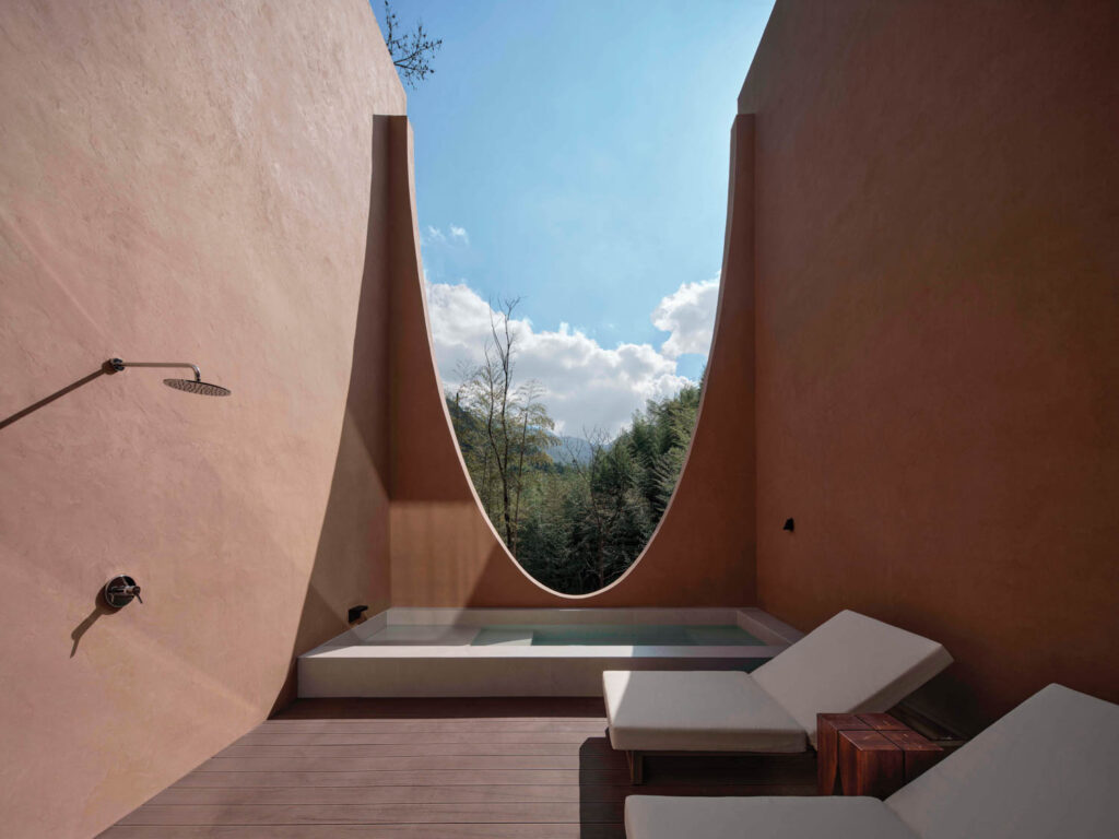 外温泉带白影和风景